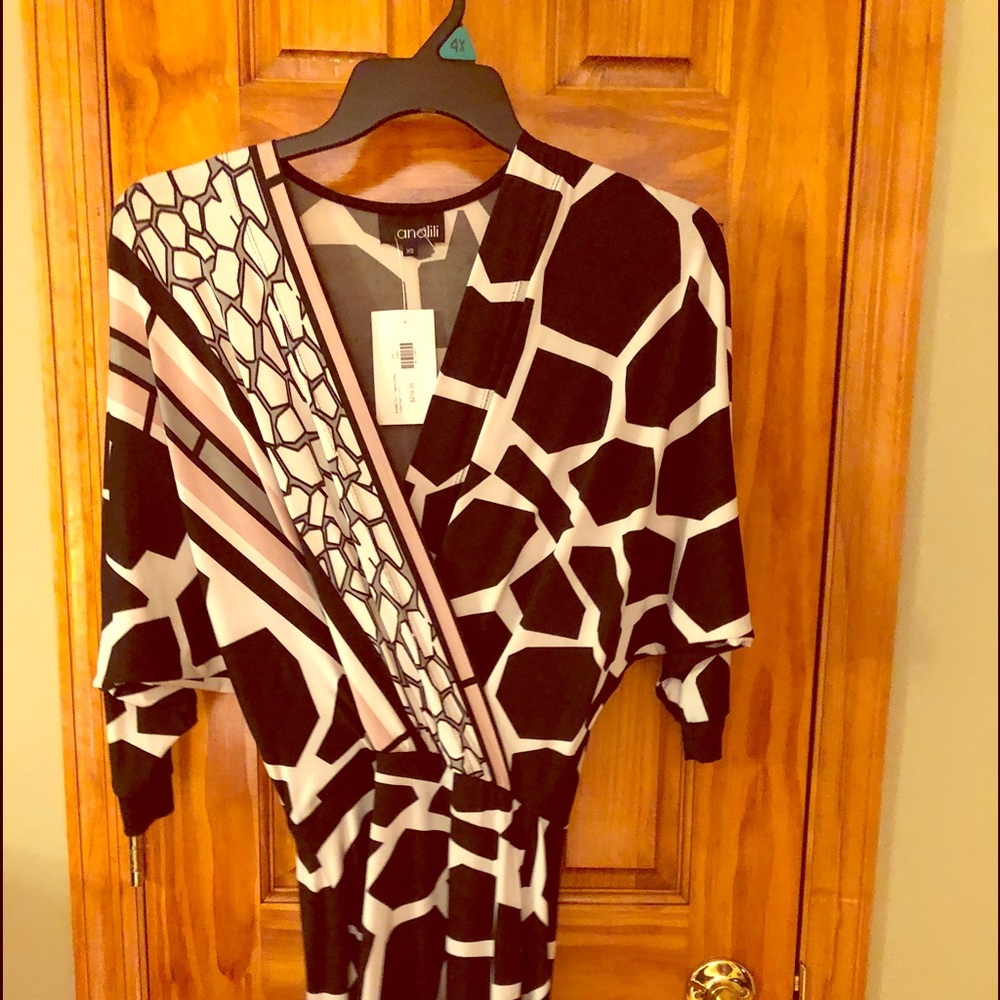 NWT short, fitted, sexy night out dress.